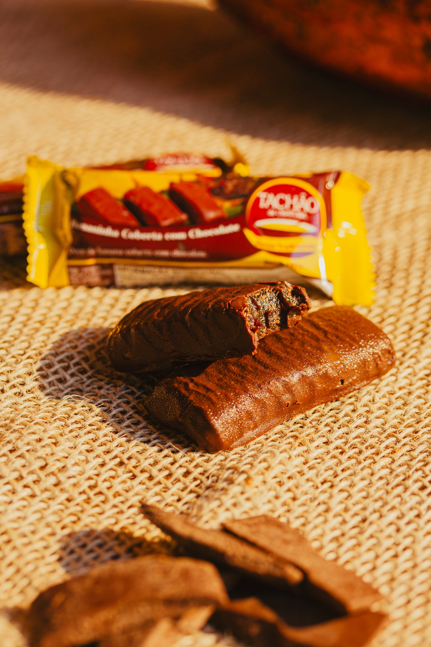 BANANINHA COBERTA COM CHOCOLATE DISPLAY 24X25G